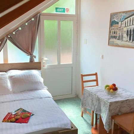 Laura Studio Apartman 믈리니 외부 사진