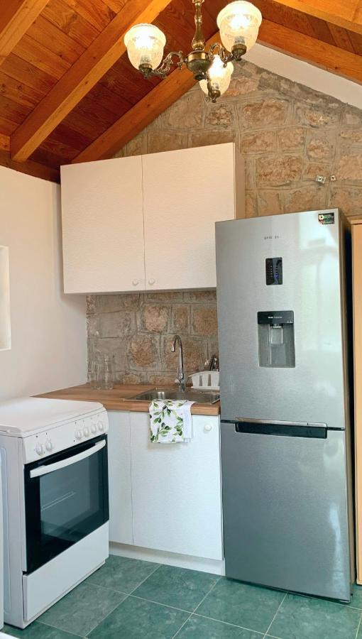 Laura Studio Apartman 믈리니 외부 사진